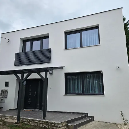 Emerald Grove Apartman Siófok